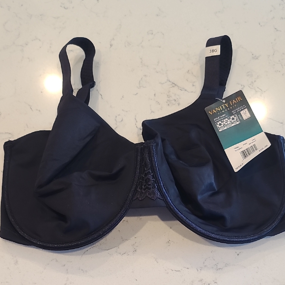 Vanity Fair Full Coverage Underwire Bra in Black.    W-1